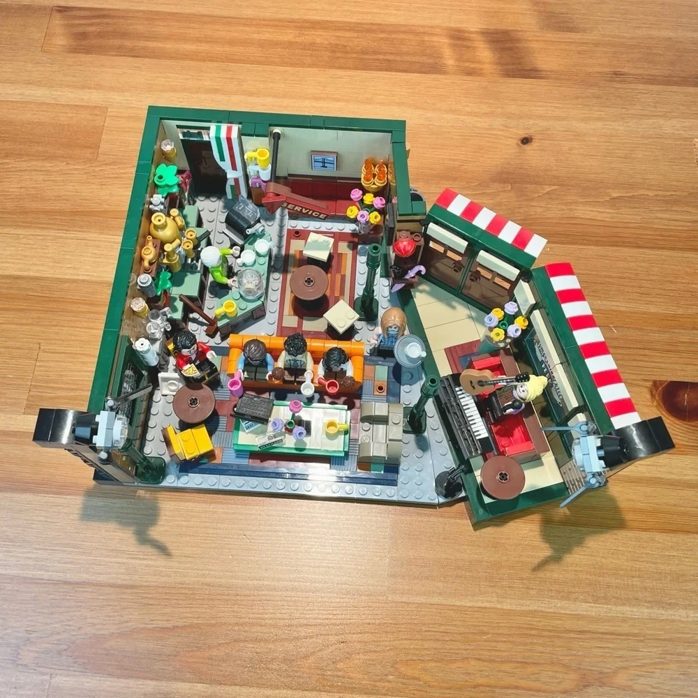 LEGO Ideas Friends Central Perk Complete Set 21319 Ross Rachel Chandler Monica